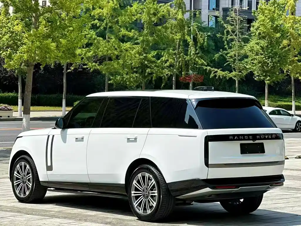 Land Rover Range Rover — миниатюра 3