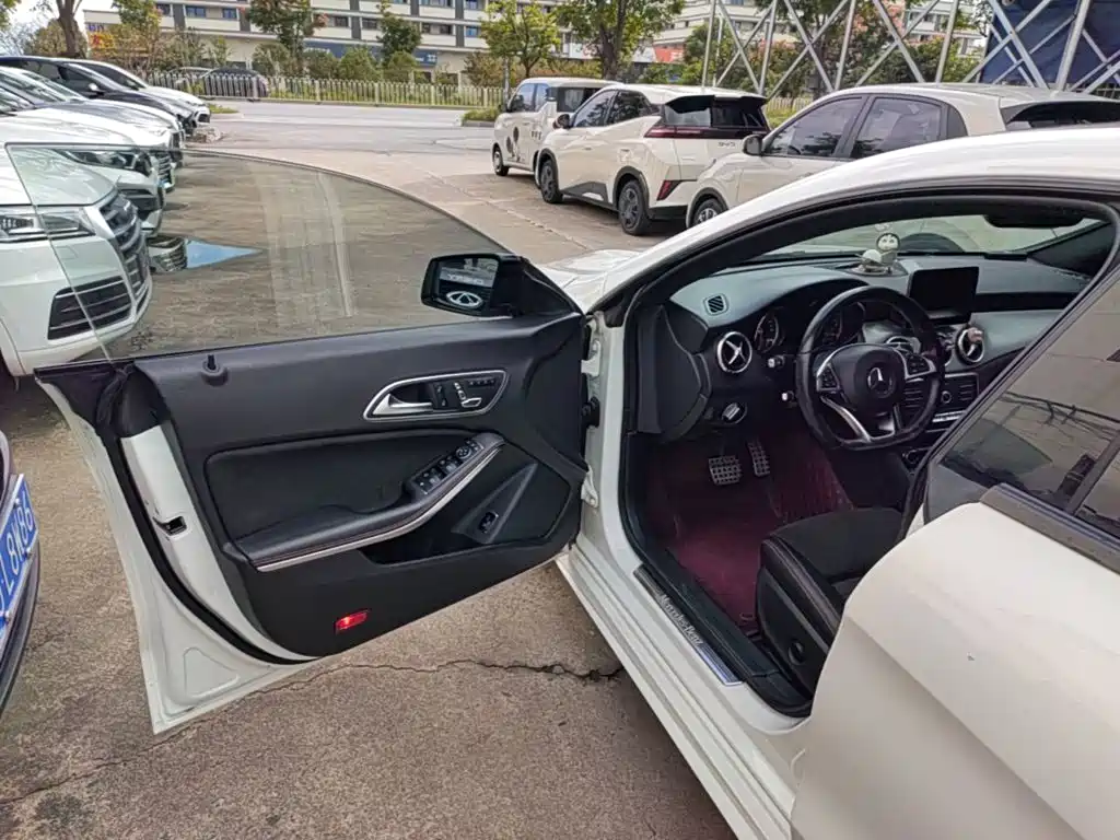 Mercedes-Benz CLA (Import) — миниатюра 16