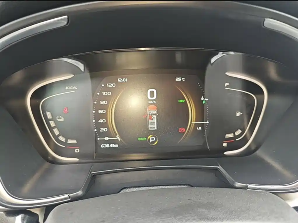 Geely Jia Ji New Energy — миниатюра 6