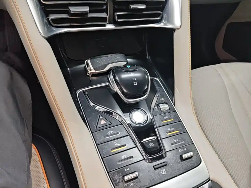 BYD PLUS New Energy — миниатюра 14