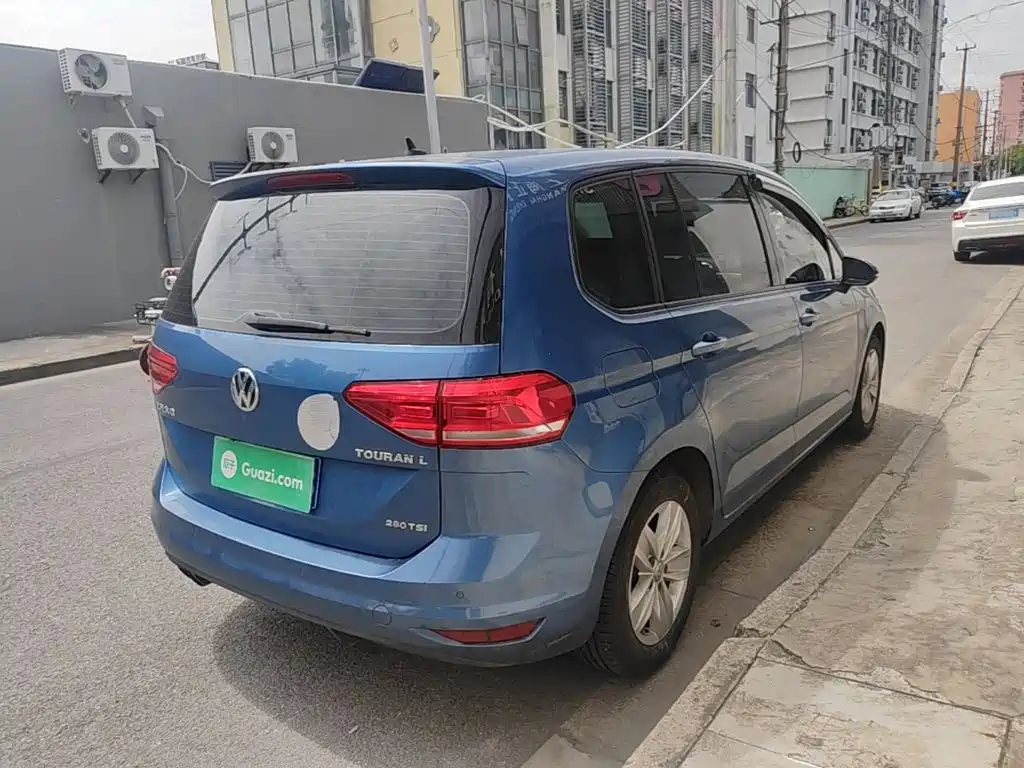 Volkswagen Touran — миниатюра 7