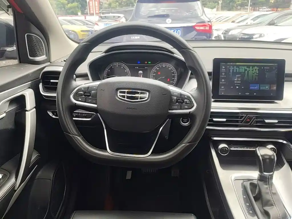 Geely Binyue — миниатюра 11