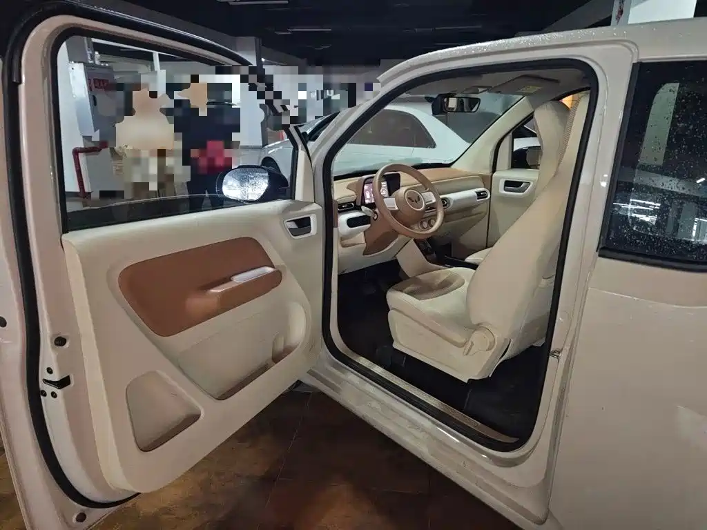 Wuling MINIEV — миниатюра 12