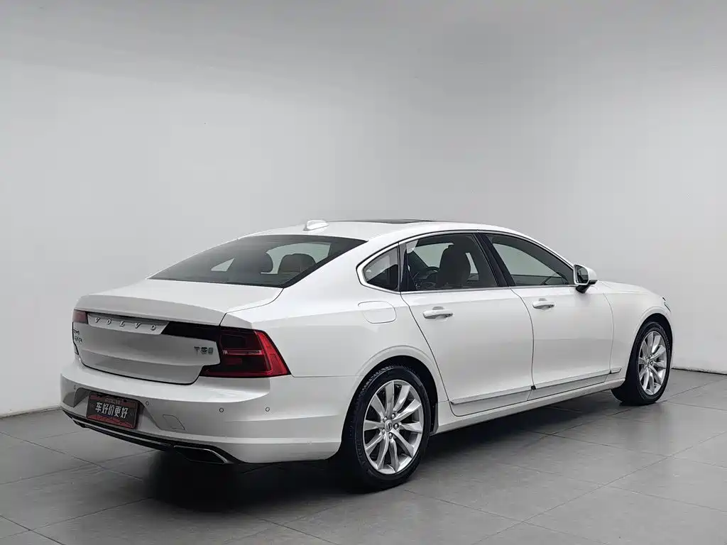 Volvo S90 — миниатюра 2
