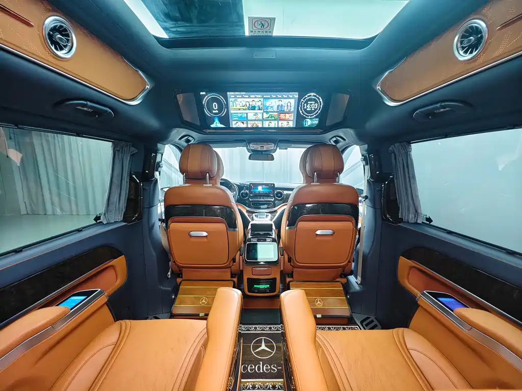 Mercedes-Benz V-Class — миниатюра 7