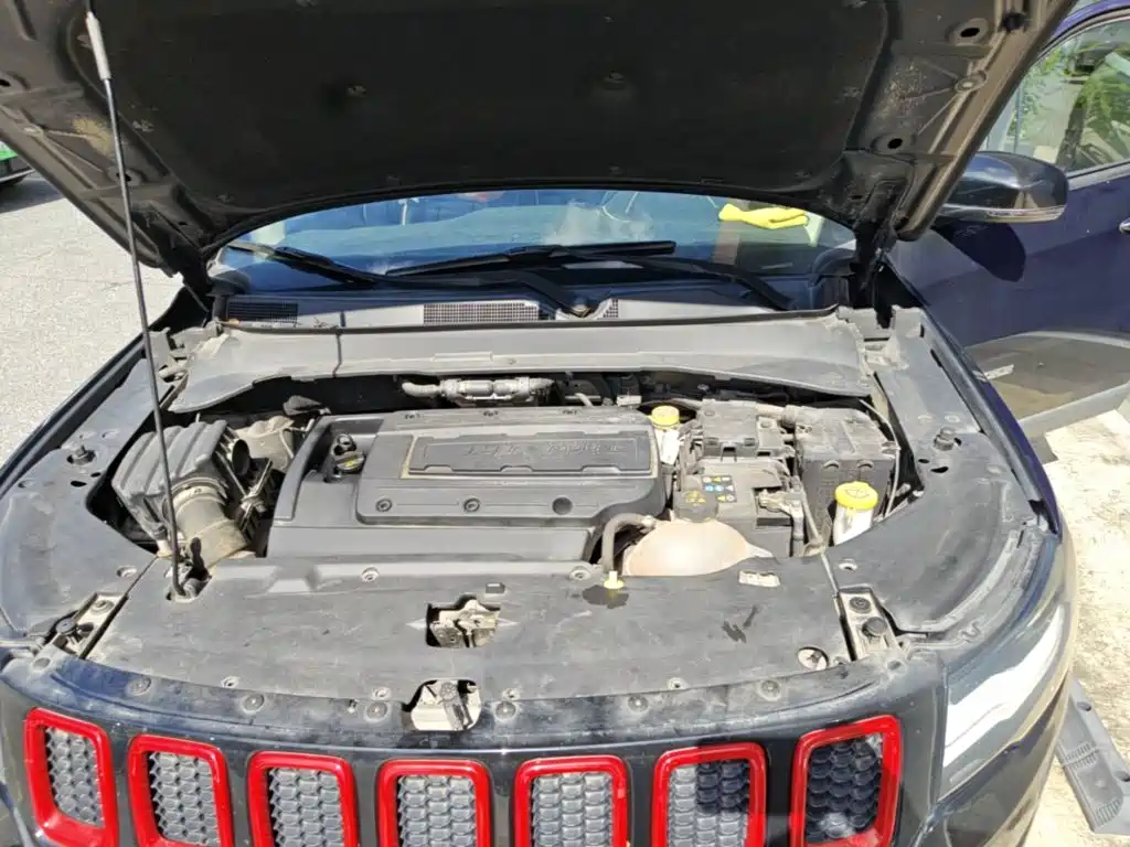 Jeep Compass — миниатюра 11