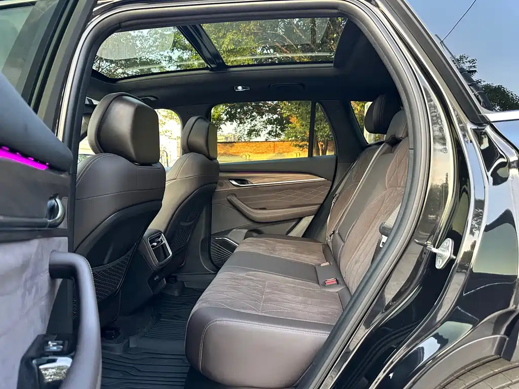 Geely Xingyue L — миниатюра 22