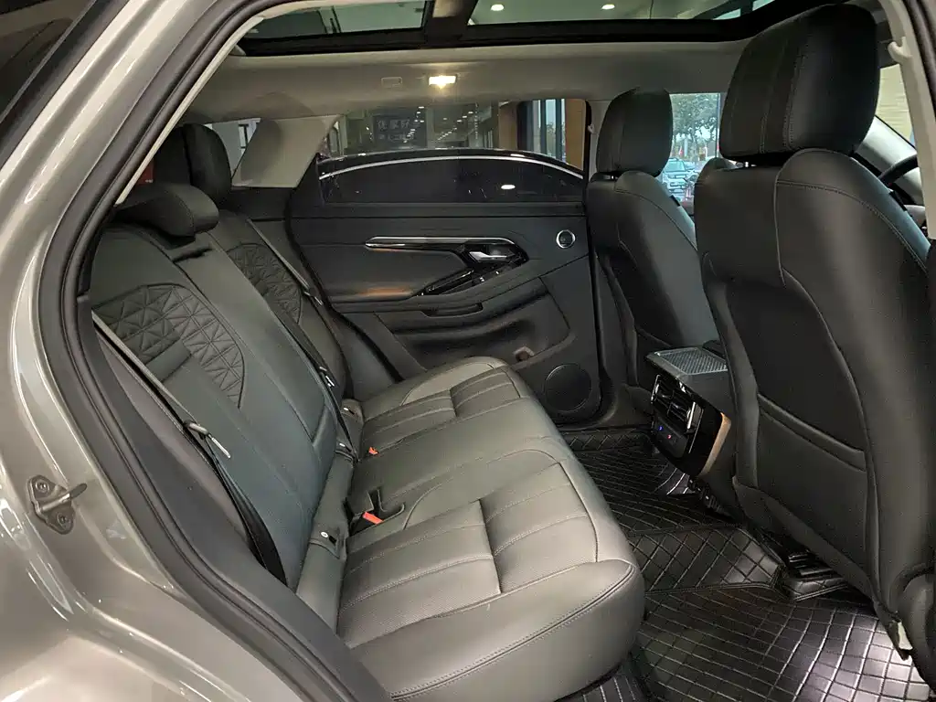 Land Rover Range Rover Evoque 2023 L 249PS