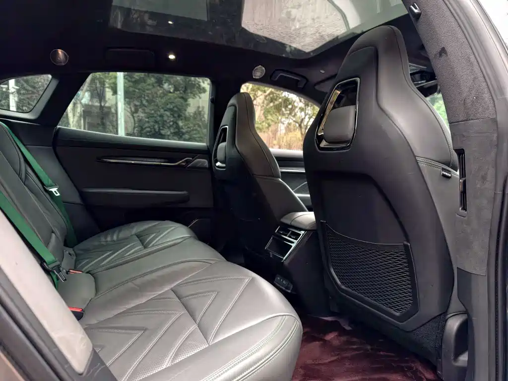 ZEEKR EXTREME KRYPTON 001