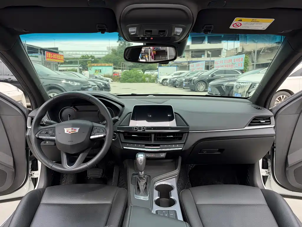Cadillac CT4 — миниатюра 9