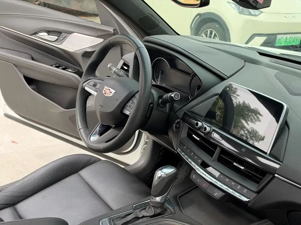 Cadillac CT4 — миниатюра 14
