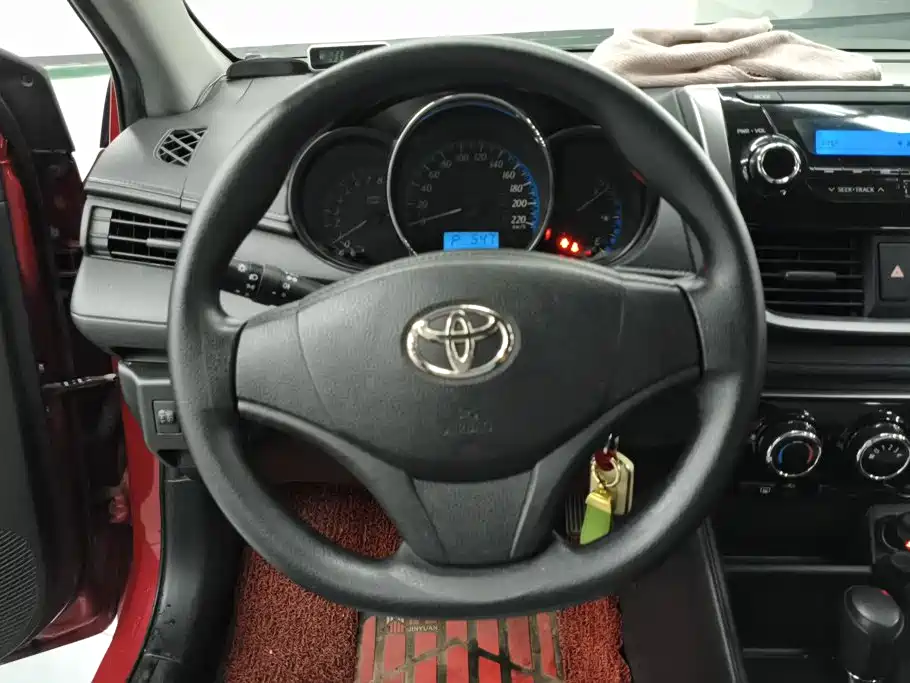Toyota Yaris L — миниатюра 15