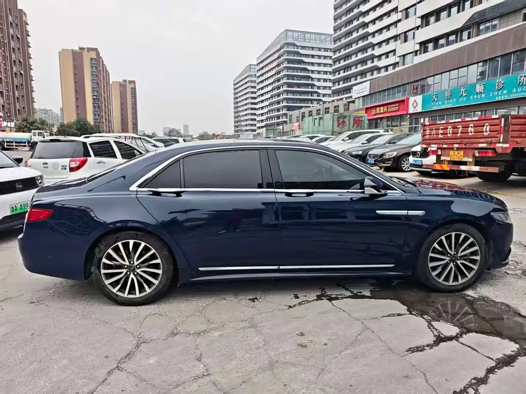 Lincoln Continental — миниатюра 6