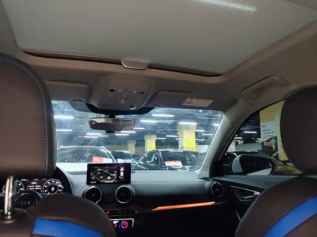 Audi Q2L e-tron — миниатюра 18