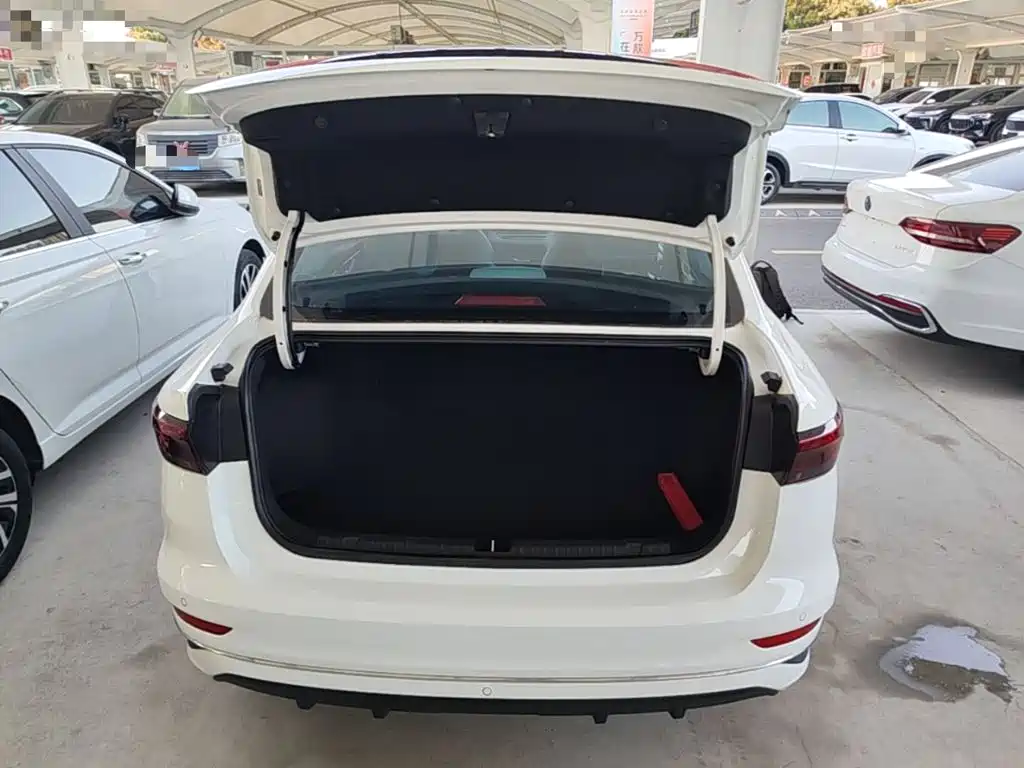 Geely Emgrand — миниатюра 19