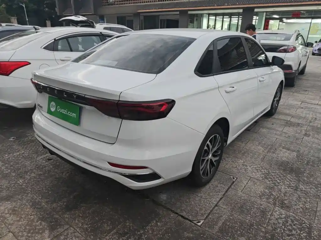 Geely Emgrand — миниатюра 7