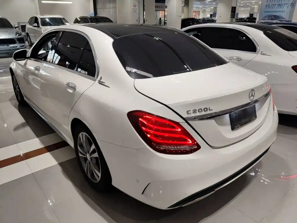 Mercedes-Benz C-Class — миниатюра 5