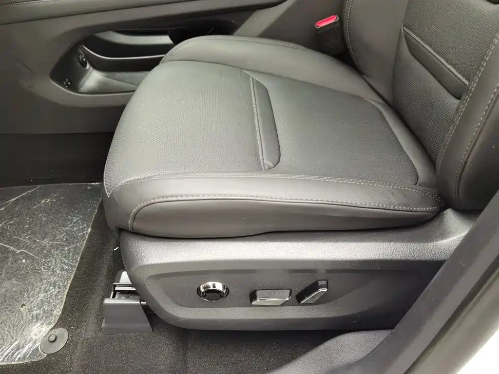 Ford Equator Sport — миниатюра 20