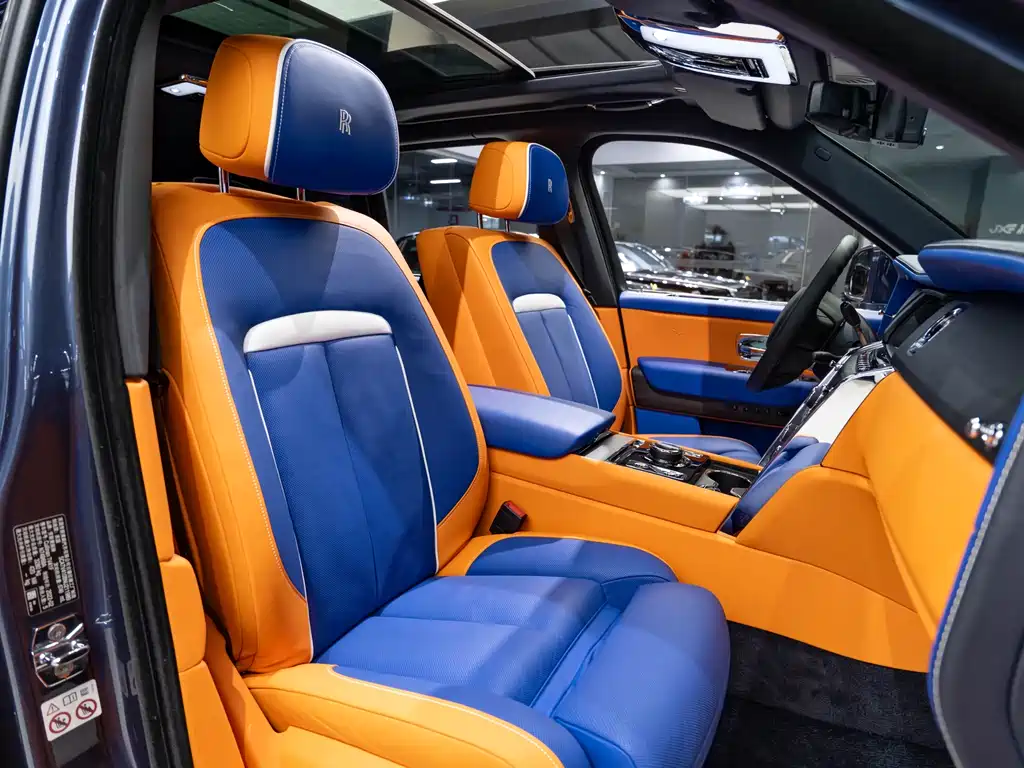 Rolls-Royce Cullinan 2018 мест