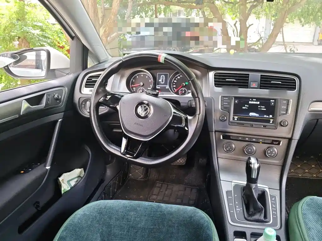 Volkswagen Golf — миниатюра 11