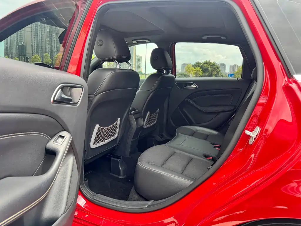 Mercedes-Benz B-Class — миниатюра 6