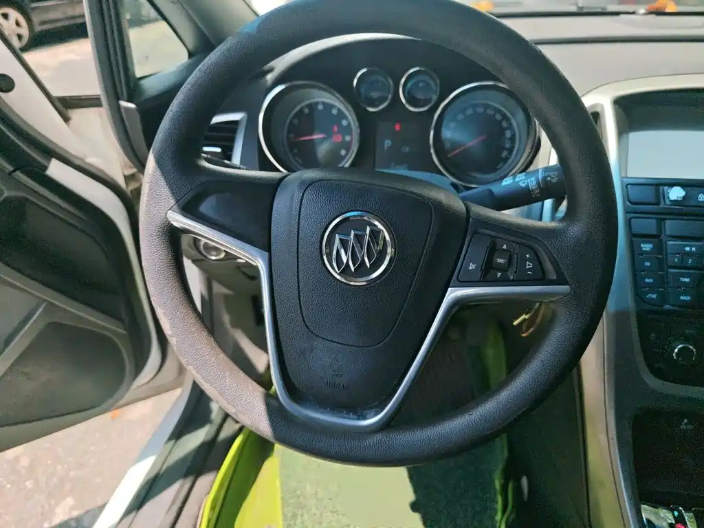 Buick Excelle — миниатюра 11