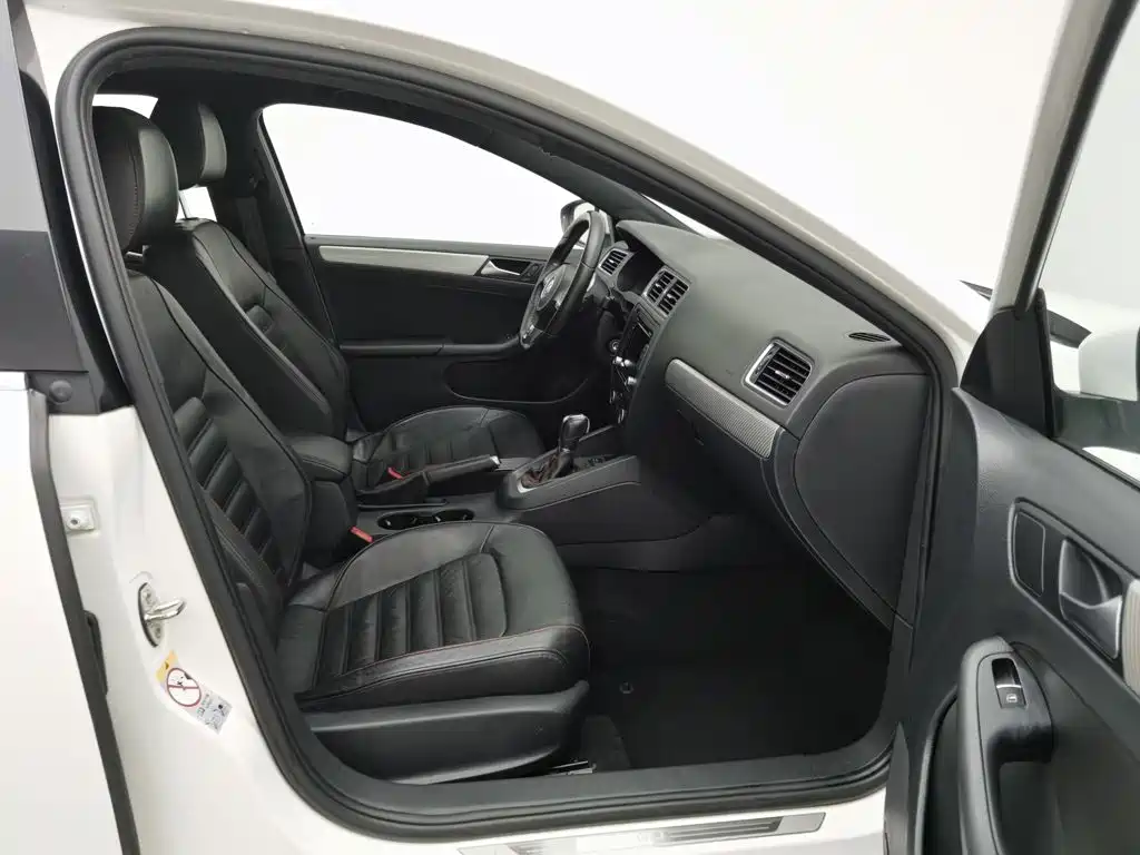 Volkswagen Sagitar — миниатюра 23