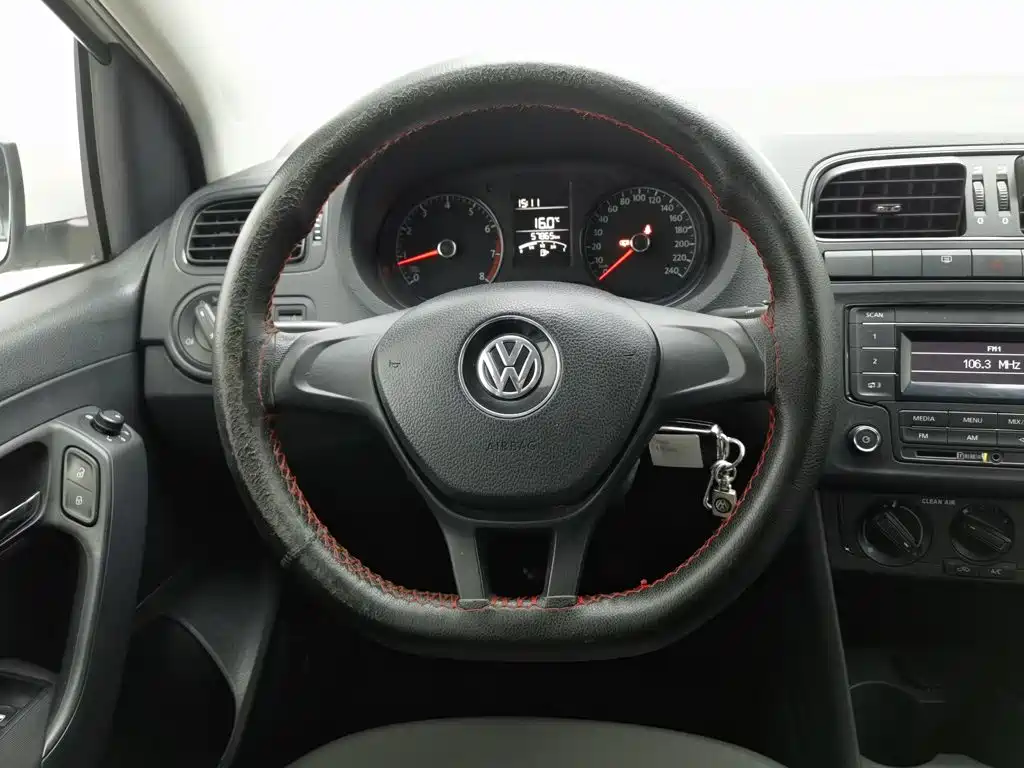 Volkswagen Polo — миниатюра 11