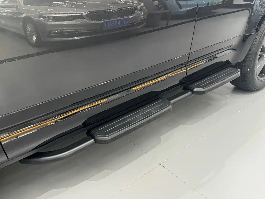 Land Rover Defender — миниатюра 16