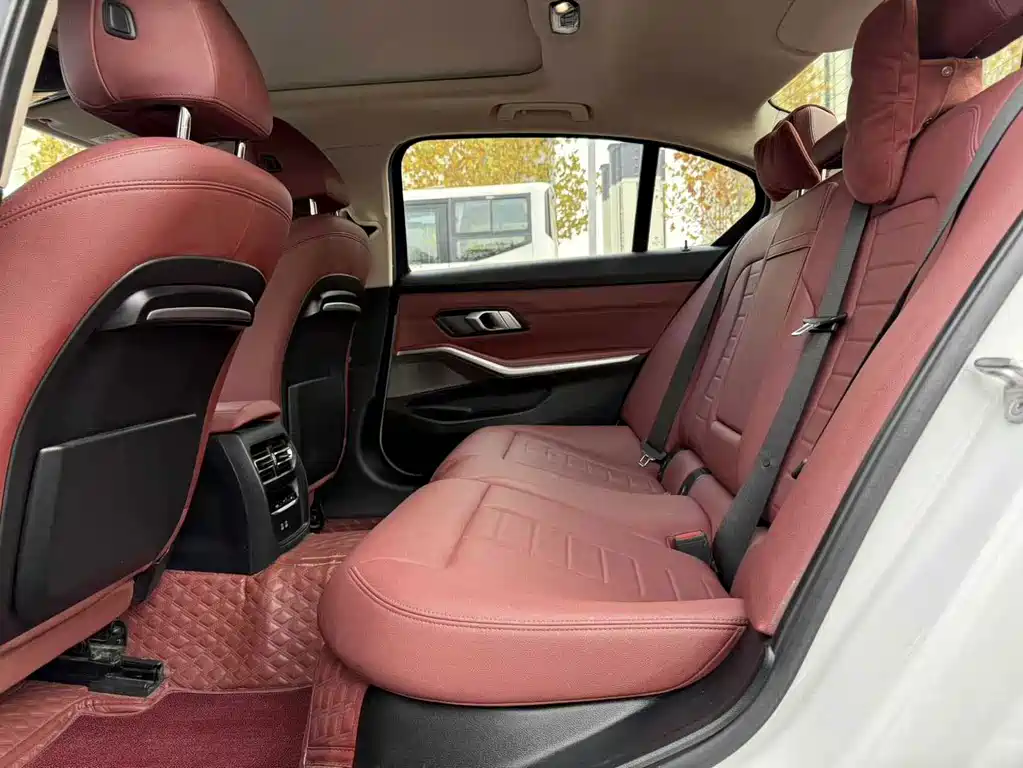 BMW 3 Series — миниатюра 4