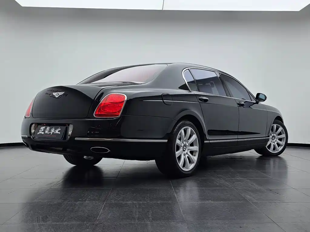 Bentley Flying Spur — миниатюра 8