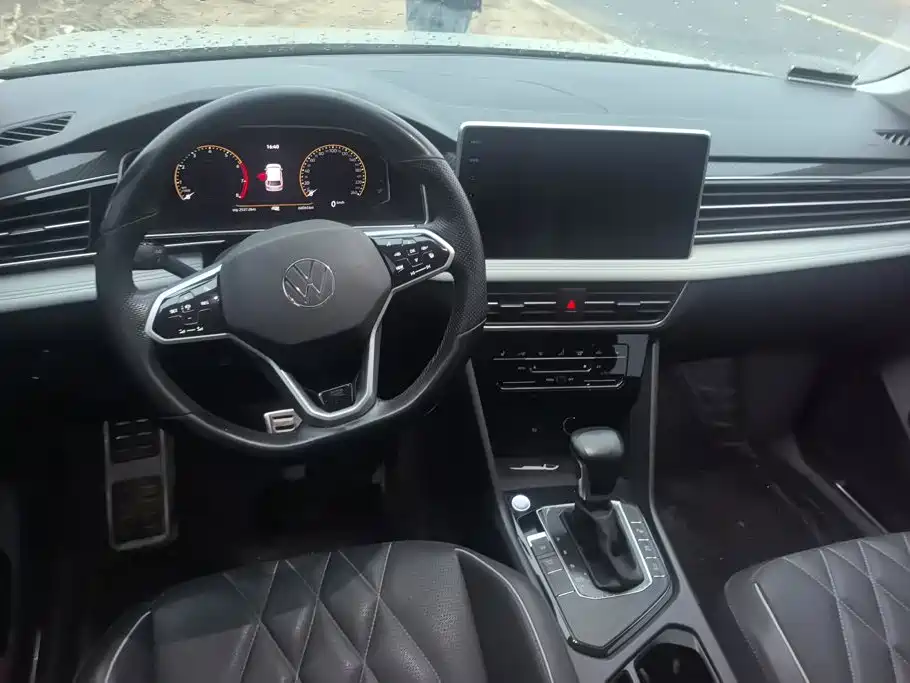 Volkswagen Tiguan L — миниатюра 12