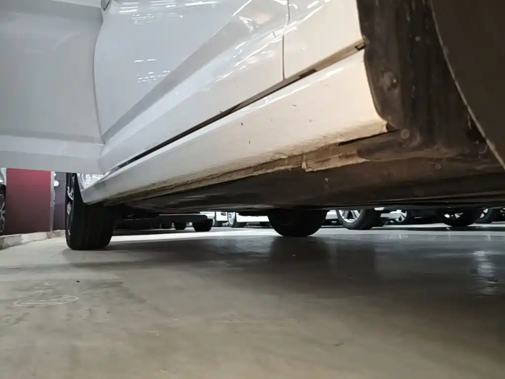 Volkswagen Sagitar — миниатюра 21