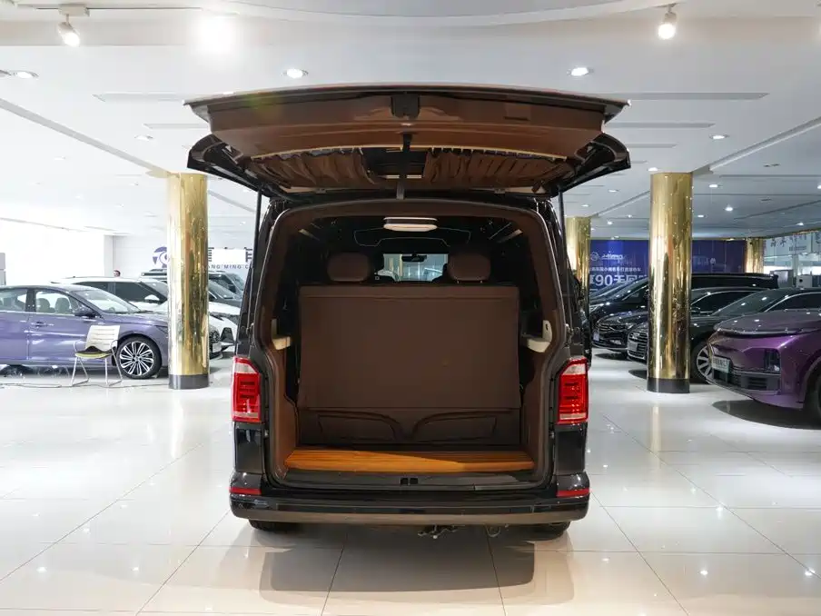 Volkswagen Caravelle — миниатюра 6