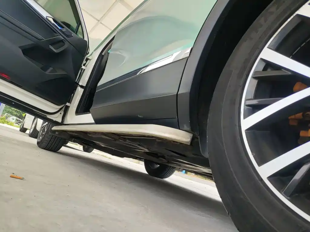 Volkswagen Tiguan L — миниатюра 22