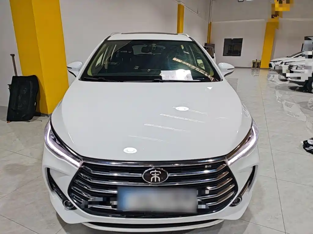 BYD MAX — миниатюра 3