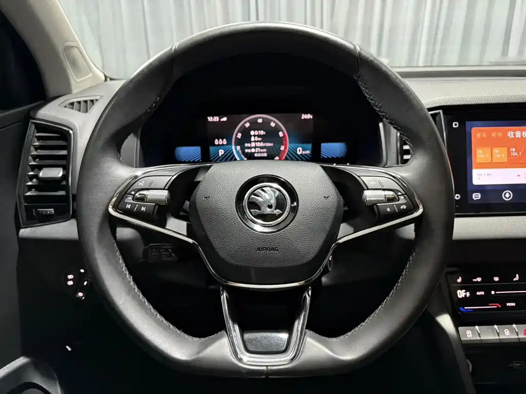 Skoda Karoq — миниатюра 13