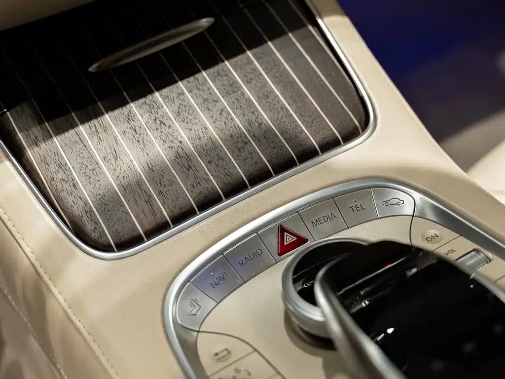 Mercedes-Benz S-Class — миниатюра 21