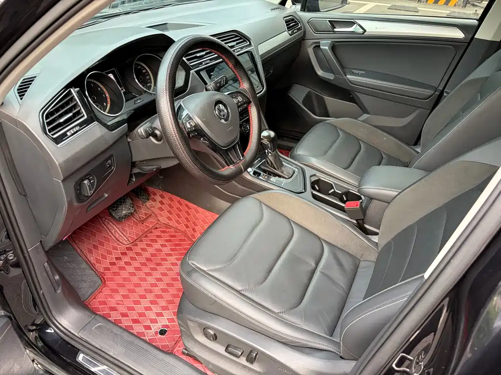 Volkswagen Tiguan L — миниатюра 7