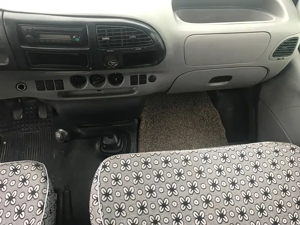 Ford Transit Classic — миниатюра 9
