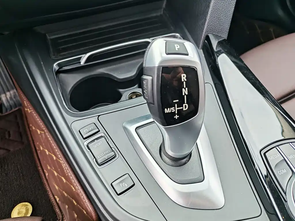 BMW 3 Series — миниатюра 13