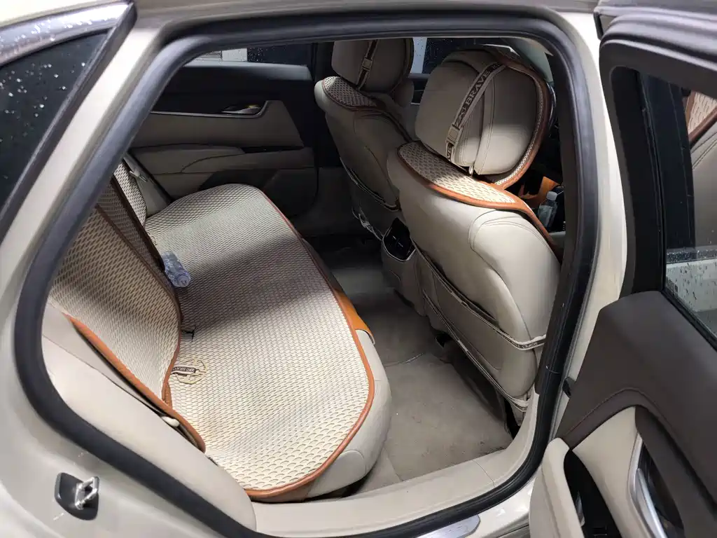 Cadillac XTS — миниатюра 8