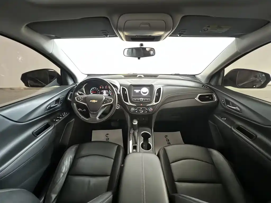 Chevrolet Equinox — миниатюра 25