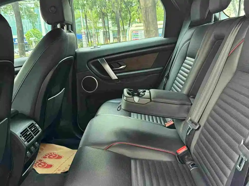 Land Rover Discovery Sport — миниатюра 10