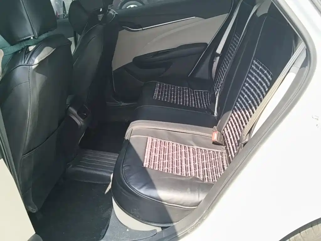 Buick Excelle — миниатюра 17