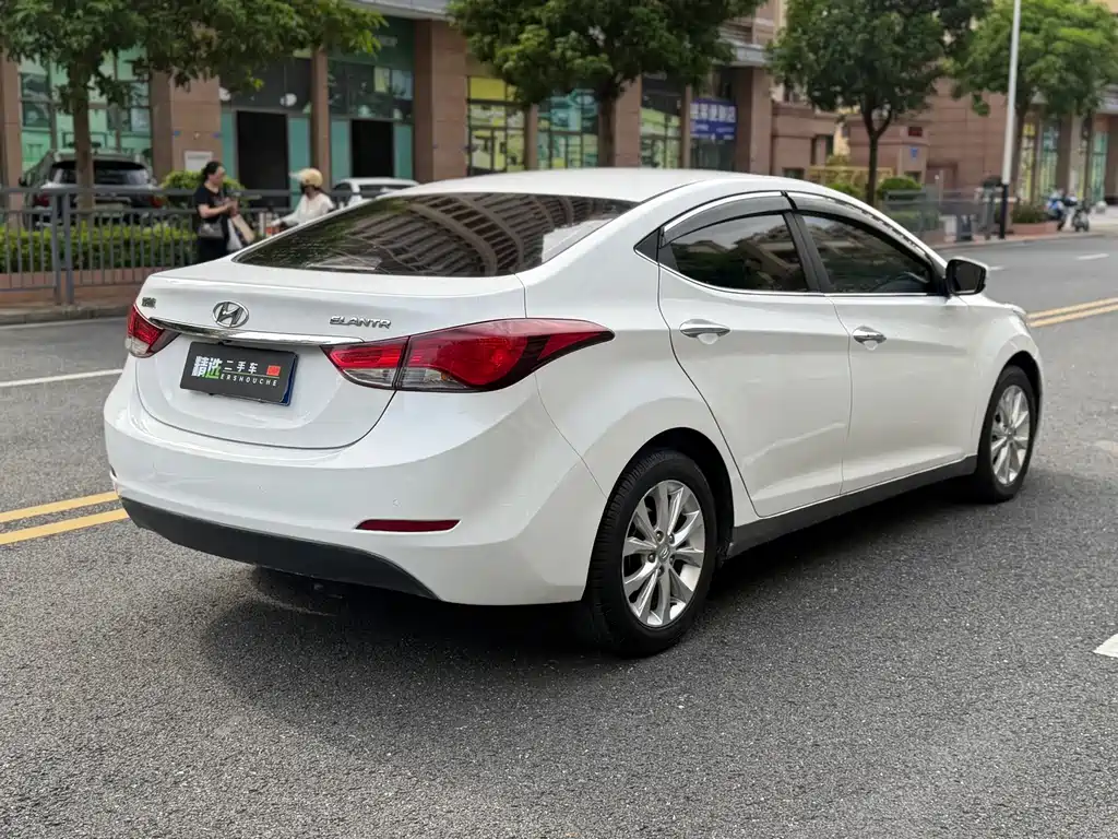 Hyundai Elantra Langdong — миниатюра 15