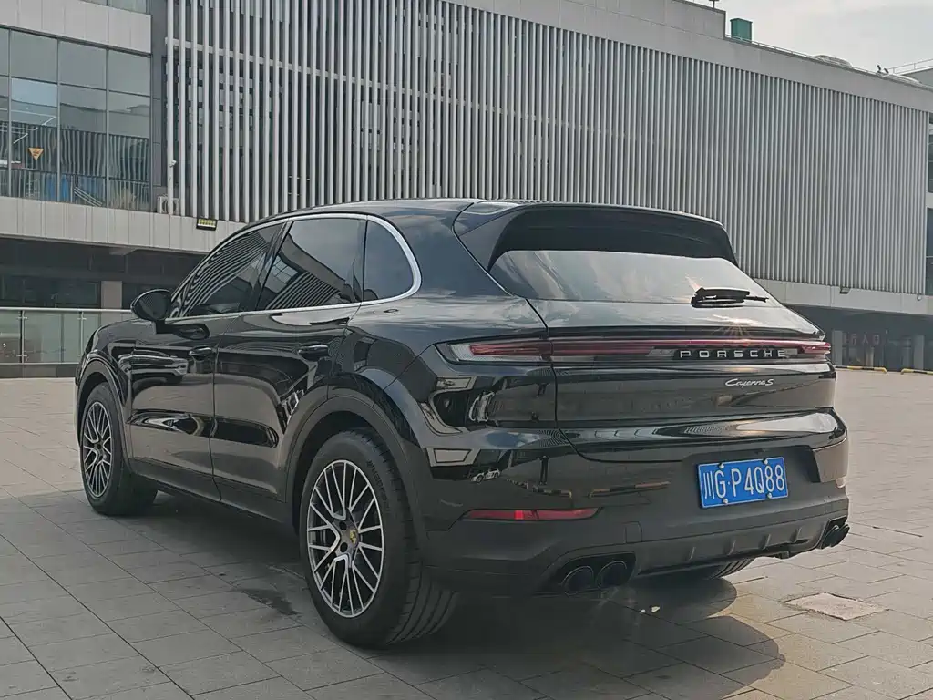 PORSCHE CAYENNE