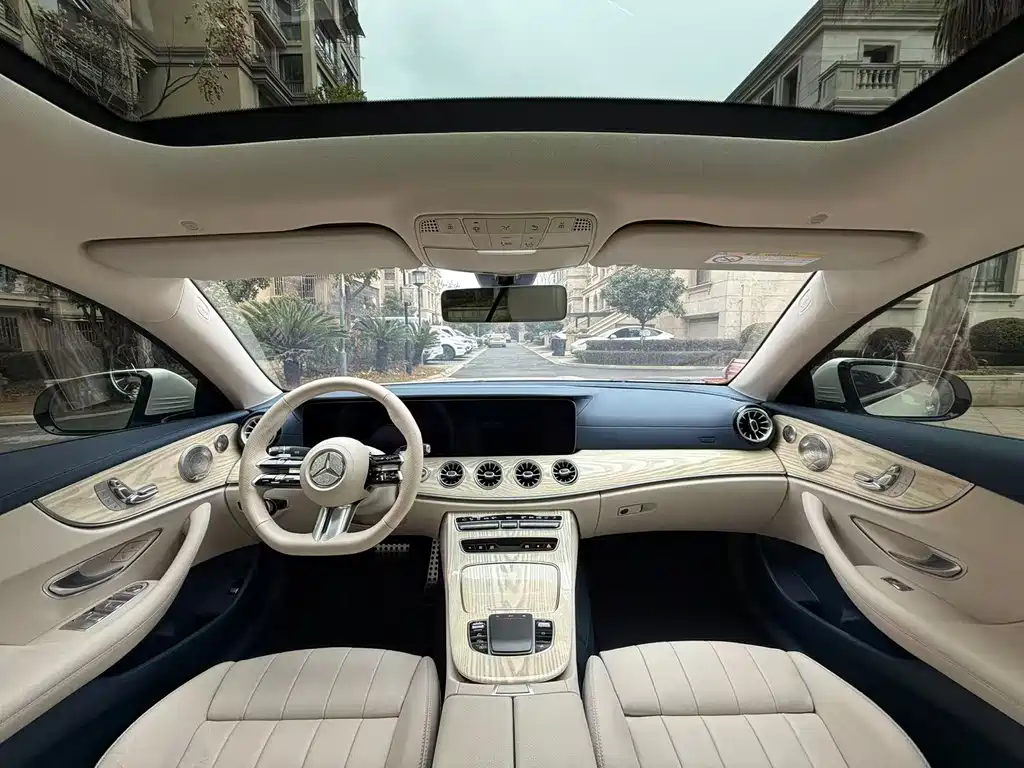 MERCEDES-BENZ E CLASS