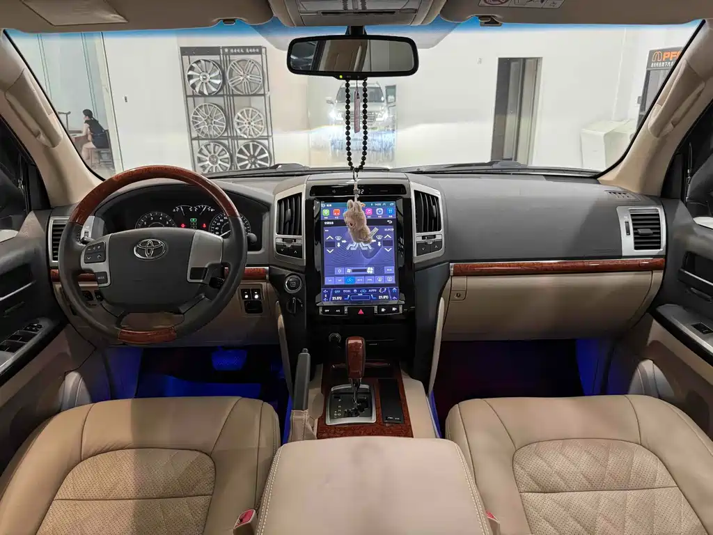 Toyota Land Cruiser — миниатюра 14