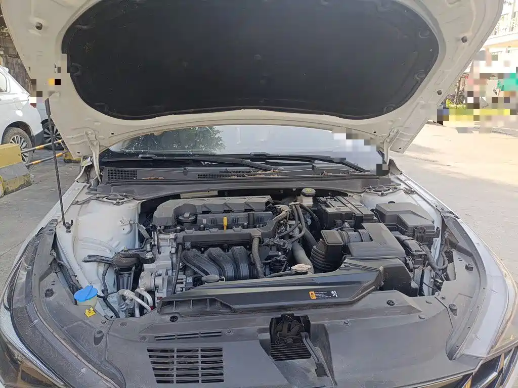 Hyundai Elantra — миниатюра 16